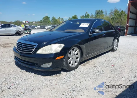 2007 Mercedes-Benz S 550 z USA, uszkodzony, nr VIN WDDNG71X87A098453